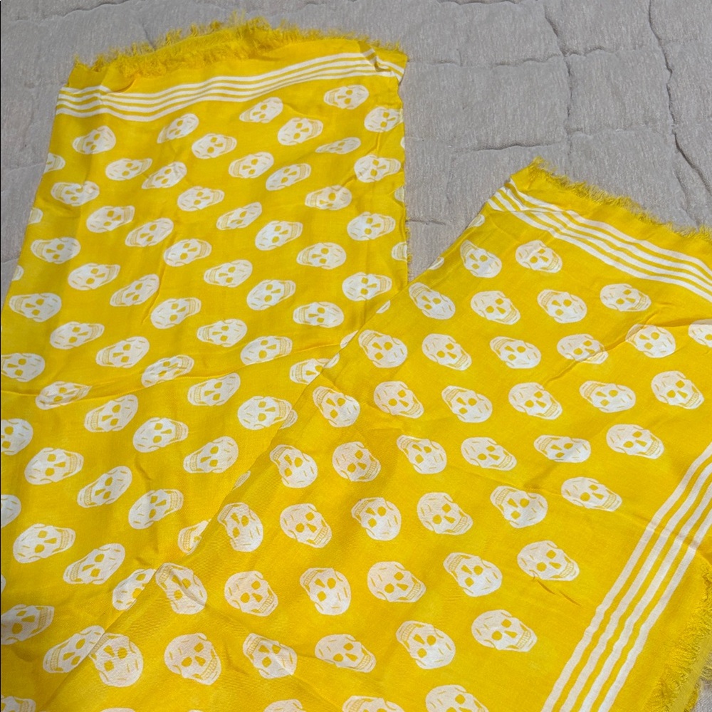 Alexander McQueen Yellow Skull Shawl/wrap